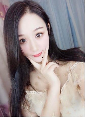 映客的女主播,魅力绽放的虚拟舞台之星