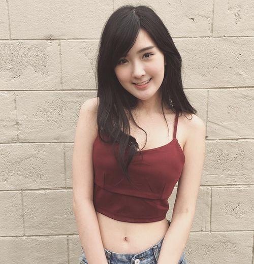 泰国十八岁网红,青春活力，闪耀网络世界”