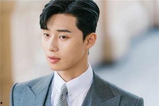 男明星王铮睿,光影交织，演绎不凡魅力